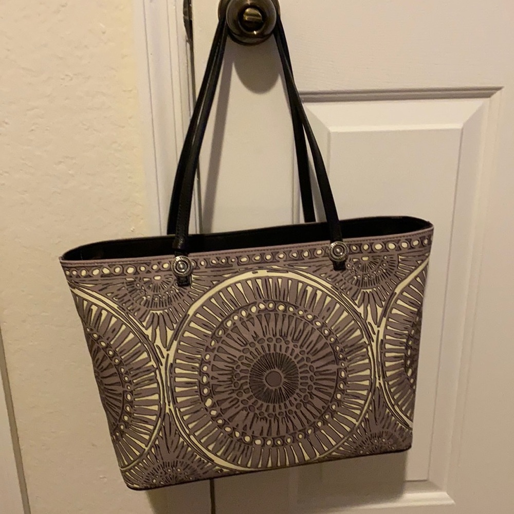 A nice purse easy to use for work, personal